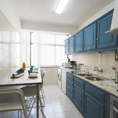 Daire 10 - Relax And Surf In